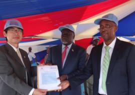 The Minister for Health, Dr. Riek Gai Kok receives the list the first batch of items from the Japanese Ambassador to South Sudan, H.E. Mr. Masahiko Kiya and the WHO Representative to South Sudan Dr Abdulmumini Usman. Photo: WHO.