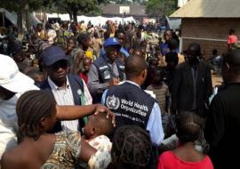 Des épidémiologistes de l’OMS en pleine investigation des cas de rougeole dans le site des déplacés du Centre ‘Don Bosco’ de Damala, Bangui