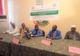 Une vue des officiels à l’ouverture avec de gauche à droite: l’Inspecteur Général du MSP, le Chargé du Bureau OMS Niger, le Ministre de la Santé, le DGSP et le Président du Collectif des Tradipraticiens