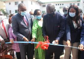 H. E. President George M. Weah cuts ribbon of the National Polio ECO during the commissioning program in Monrovia