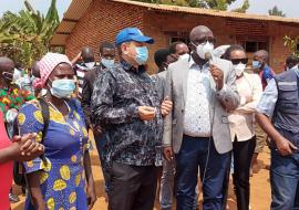 Recrudescence de cas de covid-19 : le Ministre de la Santé et le Représentant de l’OMS à Kiremba, Gahororo et Kirundo pour évaluer la situation !