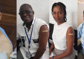 Mr le Représentant de l'OMS BURUNDI et quelques uns de ses collaborateurs recevant leur première dose de vaccin contre la Covid-19.