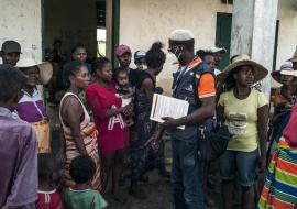 Frappé par des cyclones tropicaux, Madagascar s’investit pour reconstruire le système de santé        