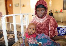 Little Abdulnasir is recovering from severe acute malnutrition at Gode Hospital SAM treatment centre. He is now strong enough to breastfeed and take semi-solid foods. WHO provides medical supplies to the treatment centre so that patients like Abdulnasir can recover and enjoy a health life.