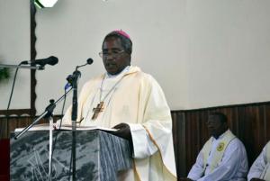On 11th February 2014, the Catholic Church in Tanzania launched the Test and Treat Project which will be implemented in Bugisi District in Shinyanga Region. The occasion which was a Catholic Holy Mass, was held at premises of the Catholic Church Headquarters in Tanzania and led by the Archbishop of Mwanza, Jude Thaddaeus Ruwa’ichi.  Others present at the holy mass included: Monsignor Jean-Marie Mpendawatu from Vatican Health Secretariat, Priests of Tanzania Catholic Church, Supporting Partners including (CU