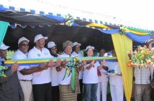￼The First Lady officially launching the Immunization Week including the introduction of Measles 2nd dose and HPV vaccine by cutting the ribbon held by the high-level officials during the occasion