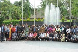 Photo des participants à la réunion de haut niveau pour la mise en oeuvre de la CCLAT à Kinshasa