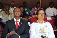 02 M. Salavator Niyonzima de l ONUSIDA au Burkina aux cotes de Dr. Djamila Cabral de l OMS