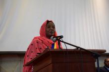 Mme le Maire de la ville de N’Djaména face au public à qui elle lance un vibrant appel au respect des mesures de prévention contre la maladie du ver de guinée.