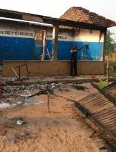 Le Centre de santé de référence de Mombela, dans la zone de santé de Ndekesha (Kasaï Central),  incendié par les miliciens. DPS/ E. Misenga