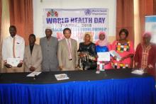 Dr. Desta A. Tiruneh & partners with the 5 winners of the Health Journalism awards