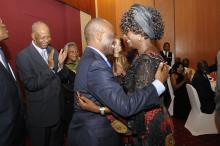 Madame Roungou félicite le Représentant de l'OMS