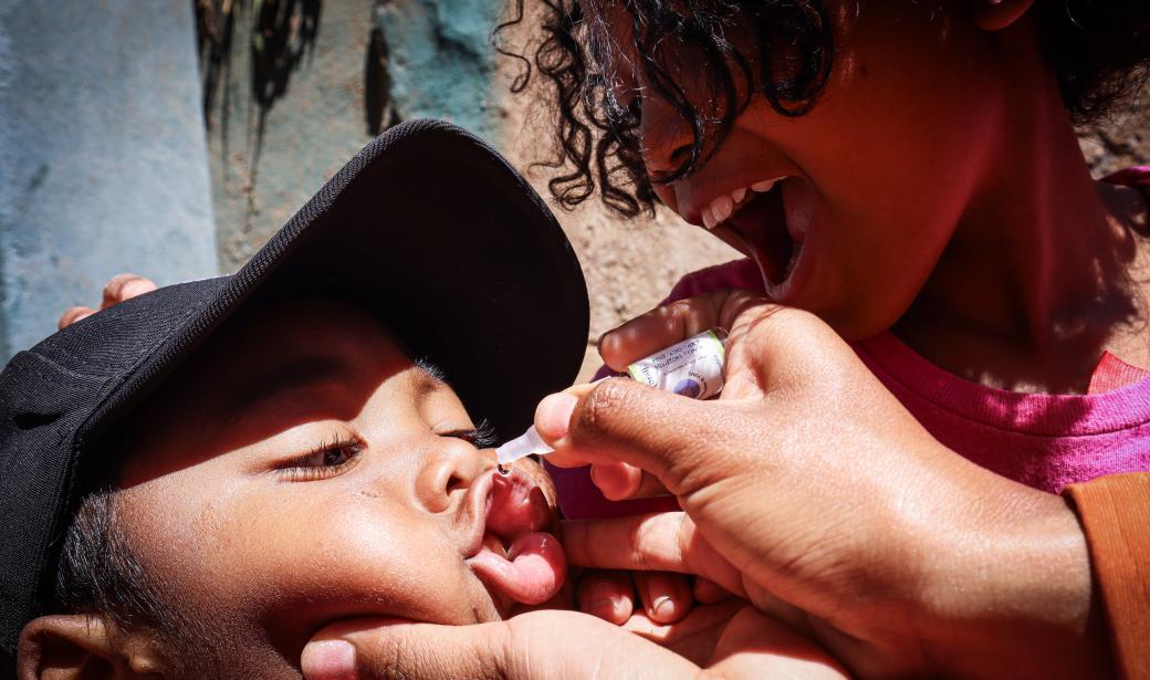 Children getting the polio vaccine 
