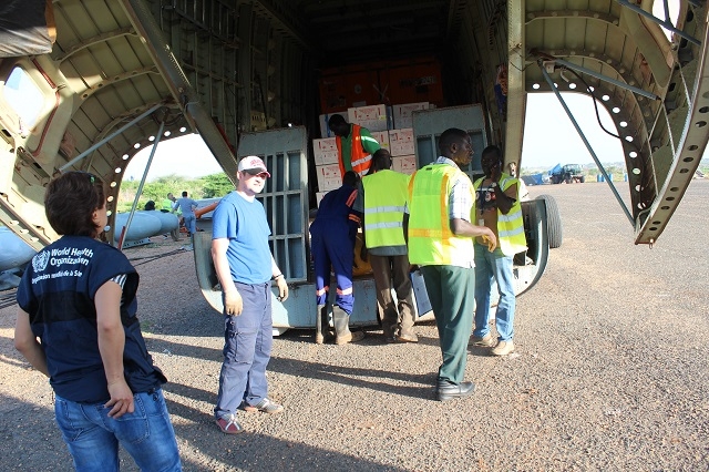 Vaccines allocated for Bentiu being loaded onto a plane