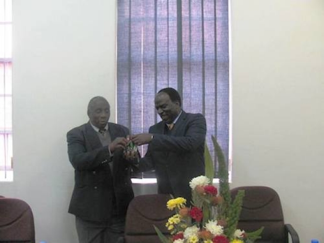 WR handing over keys to the Annex offices
