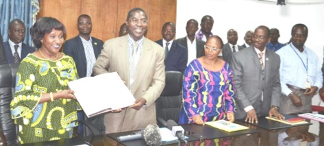 La Ministre ivoirienne de la santé n’a pas caché sa joie de recevoir cette bonne nouvelle.