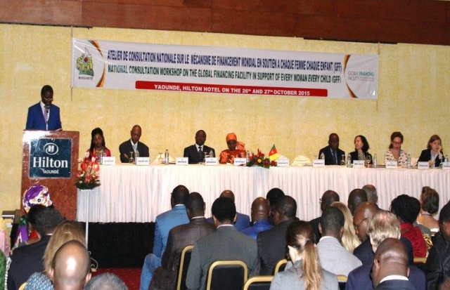 Le Ministre de la Santé Publique, Mr André Mama Fouda préside la cérémonie avec ses homologues, les Ministres des Enseignements Secondaires, Mr Ngalle Bibehe Masséna Jean Ernest et de la Promotion de la Femme