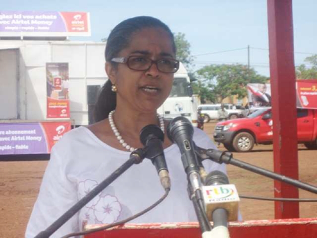 Dr. Djamila Cabral pendant son allocution