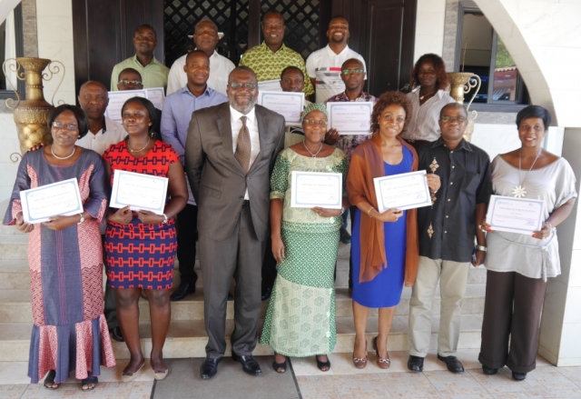 Les participants ont reçu des diplome de participation après leur formation