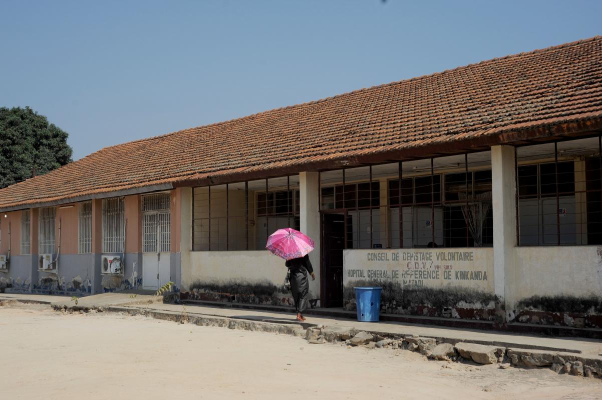 Une partie de la délégation conjointe inter-institutions s'est rendue dans la ville portuaire de Matadi, chef-lieu provincial du Kongo Central, pour travailler avec les équipes des programmes nationaux de lutte contre le VIH et la Tuberculose, ainsi que les membres de la société civile en vue d'enrichir les documents opérationnels de la RDC en matière de lutte contre les deux maladies. 