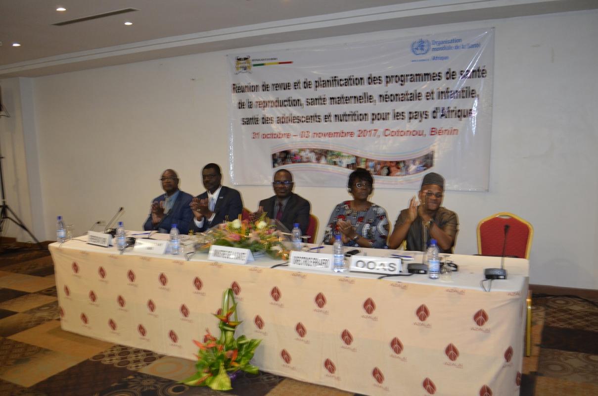 Dr K.OUEDRAOGO (UNFPA), Dr Claudes KAMENGA (UNICEF), Dr Lucien TOKO (MS), Dr Felicitas ZAWAIRA, D/SR/OMS/AFRO) et Dr Yves MONGBO (OOAS)