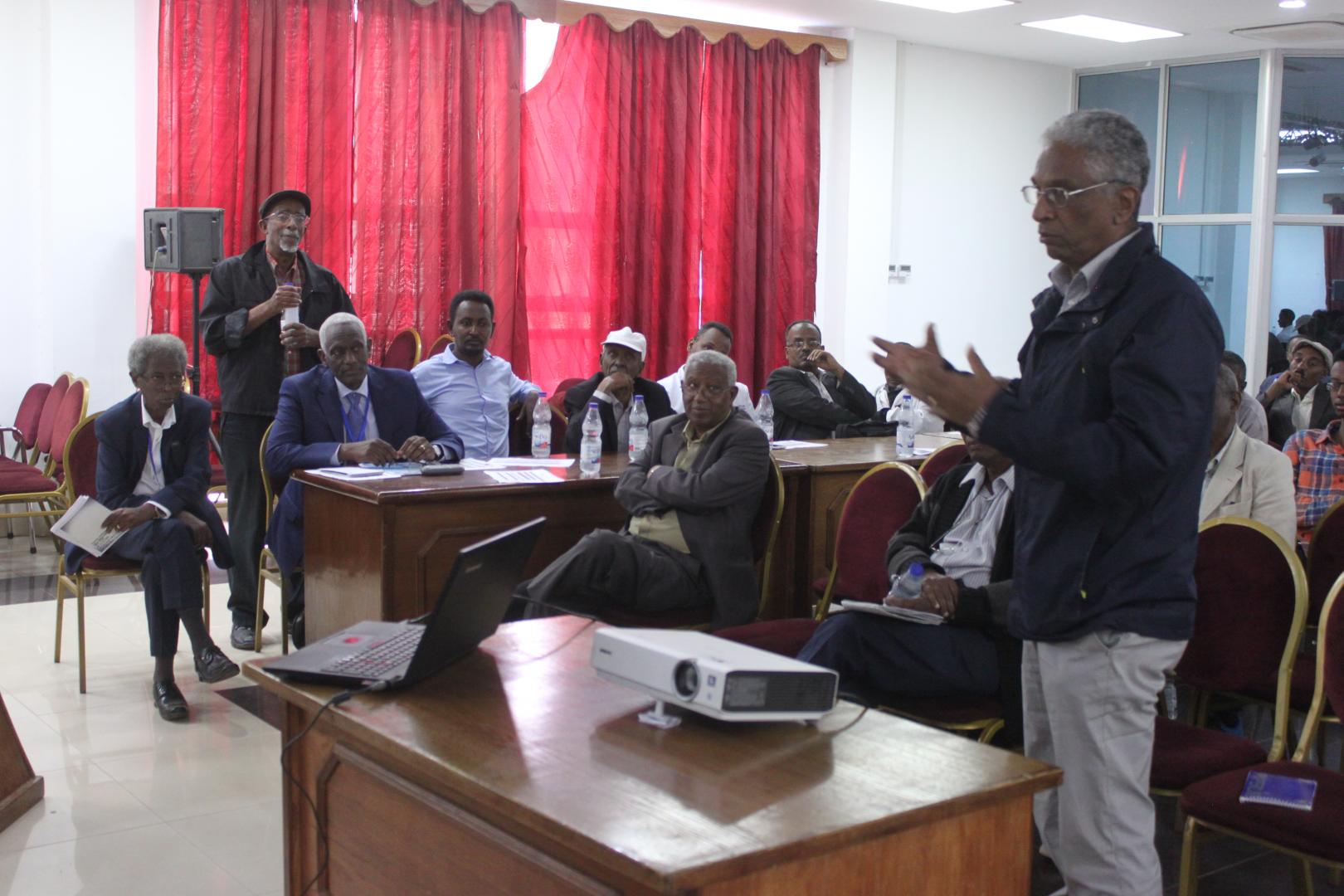 Mr Berhane Gebretnsae, Director General of Medical Services expressing his comments to the researchers
