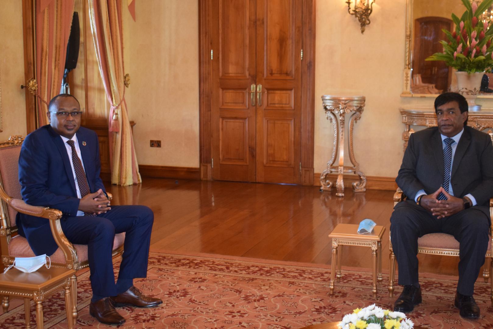 WHO Representative in Mauritius, Dr Laurent Musango discussing COVID-19 and health system with the President of the Republic  of Mauritius, Honourable P. Roopun at the State House, Reduit on 03 June 2020