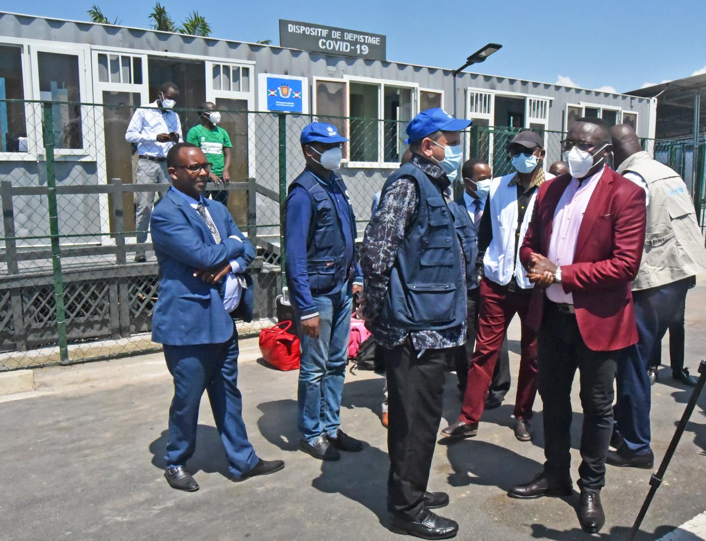 Visite du Ministre de la Santé en présence des Chefs d’Agence du Système des Nations Unies au Point d’entrée terrestre de Gatumba avec la RD Congo dans le cadre de sa réouverture officielle le 1er juin 2021