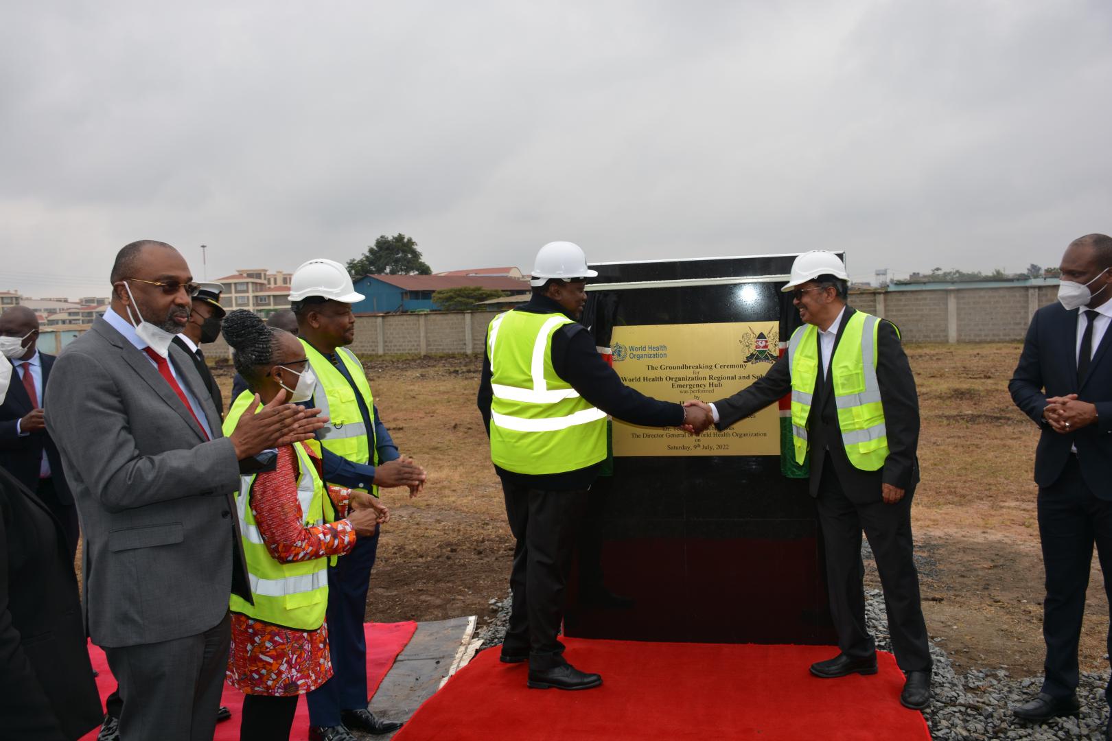 President Uhuru Kenyatta and  WHO Director-General Dr Tedros shake hands at the groundbreaking for launch of the  WHO Emergency Hub in Nairobi for workforce development & maintaining stockpiles of medical and logistical supplies 