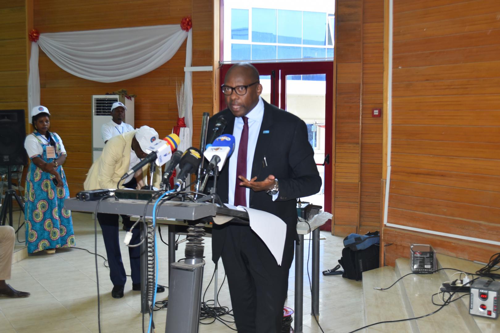 Le représentant de l'OMS au Tchad, Dr Jean-Bosco Ndihokubwayo, prononçant son allocu-tion de circonstance