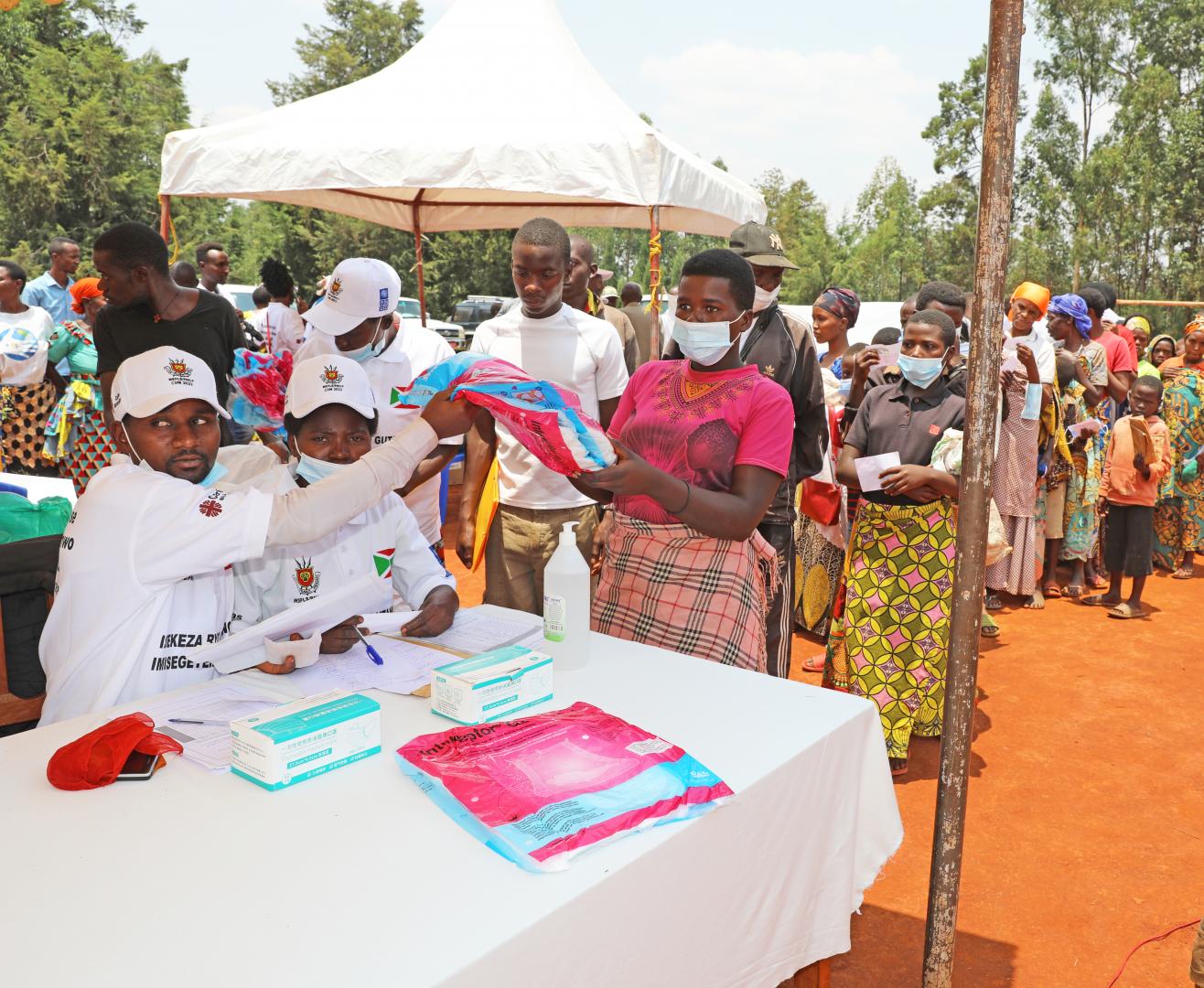 Lancement de la campagne de distribution de masse MIILDA 2022 : L’OMS contribue à la lutte contre le paludisme au Burundi !