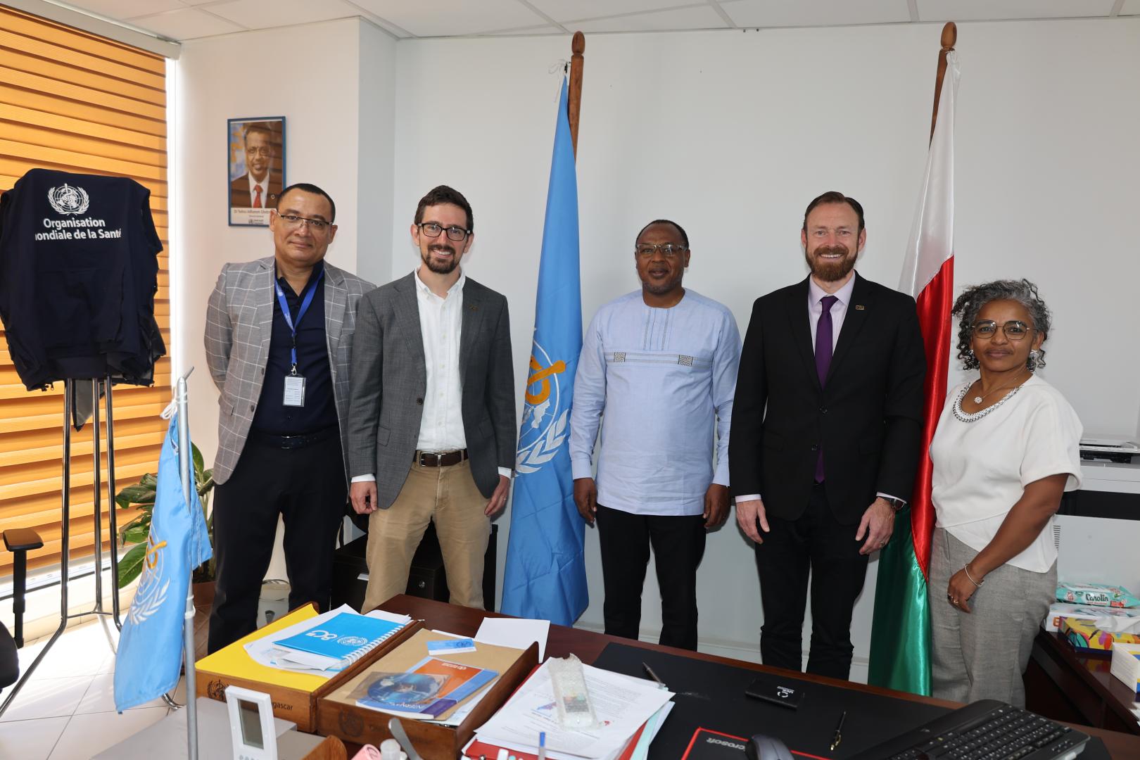 Equipes OMS et Carter Center