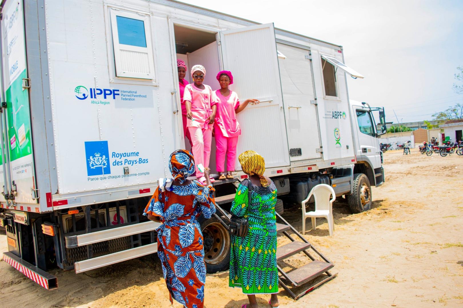 Intégrer les services de planification familiale et de dépistage des cancers pour améliorer durablement la santé des femmes au Bénin