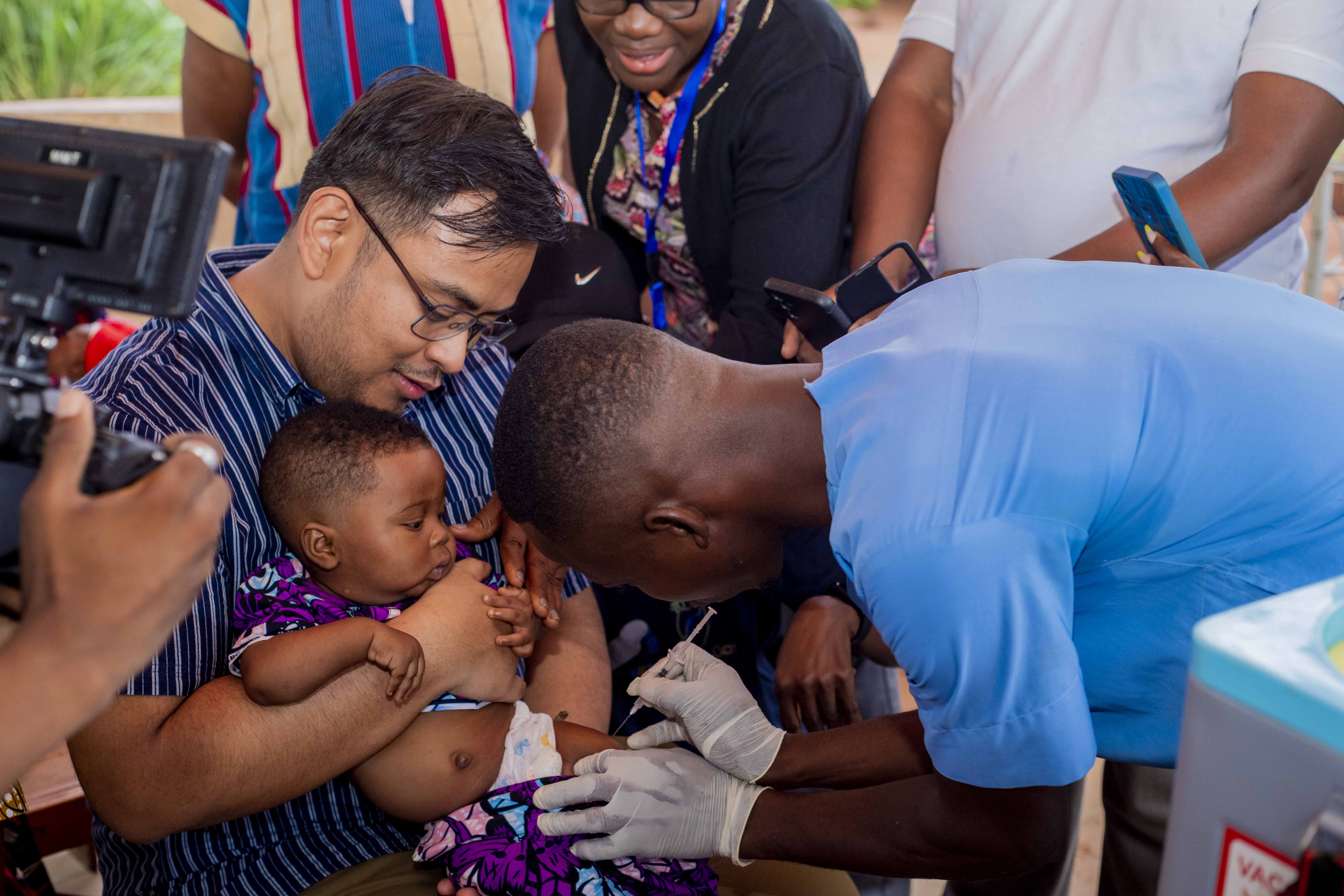 Cerrar la brecha para acelerar el lanzamiento de la vacunación contra la malaria en África mediante el intercambio de experiencias.