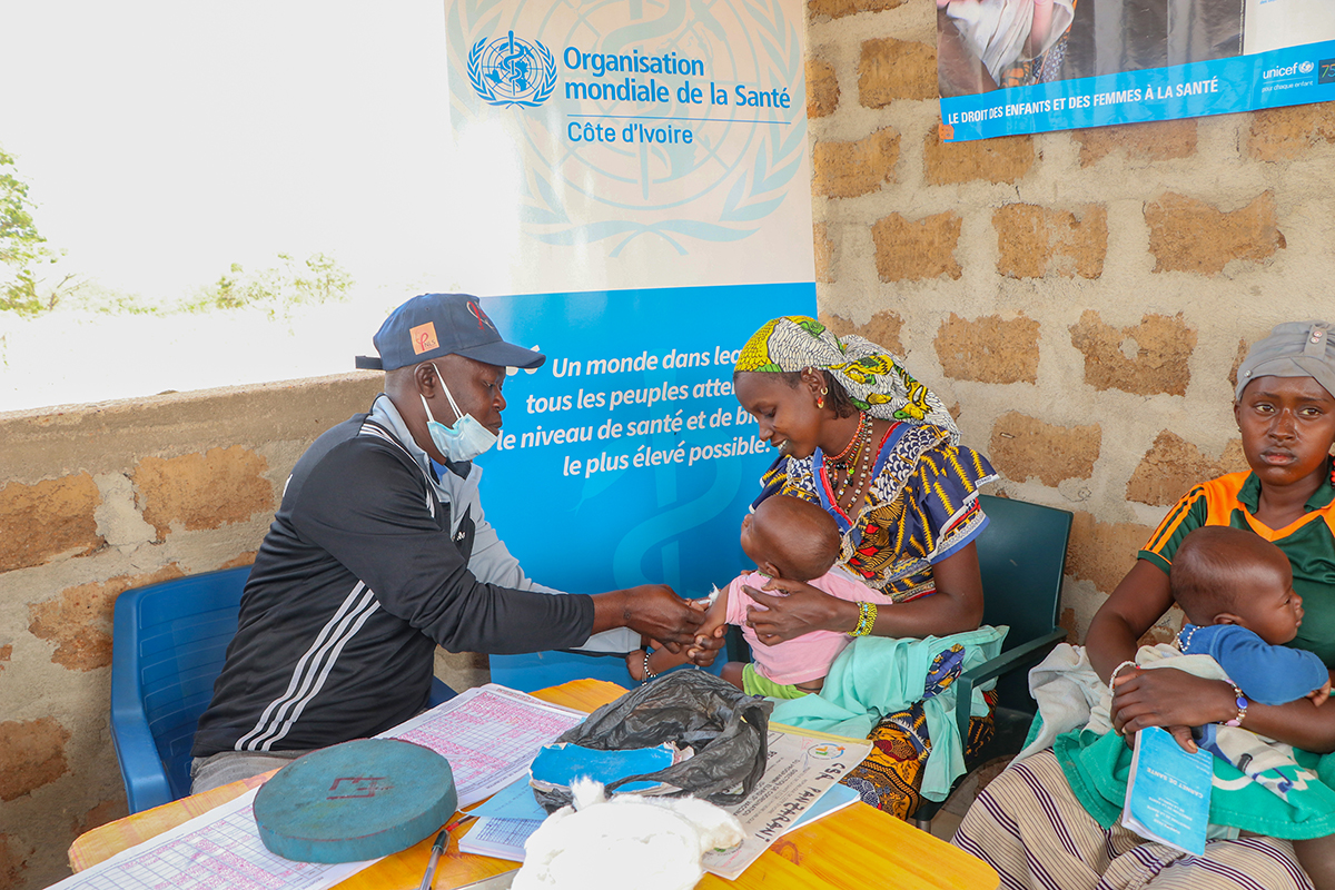 Session de vaccination au camp de demandeurs d'asile de Panzaranni à Bouna