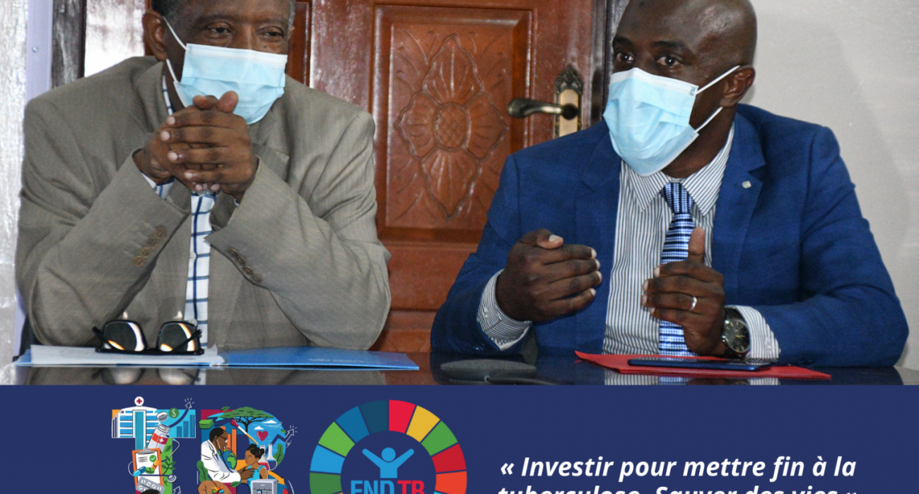 Dr Nassuri Ahamada (OMS) et M. Nadjim-Eddine Youssouf (Conseiller de la Ministre de la Santé)