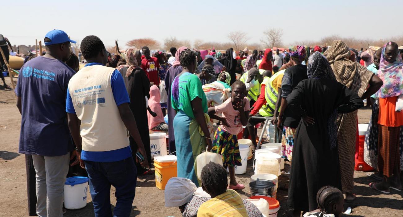 Providing healthcare services to returnees and refugees fleeing fighting in Sudan