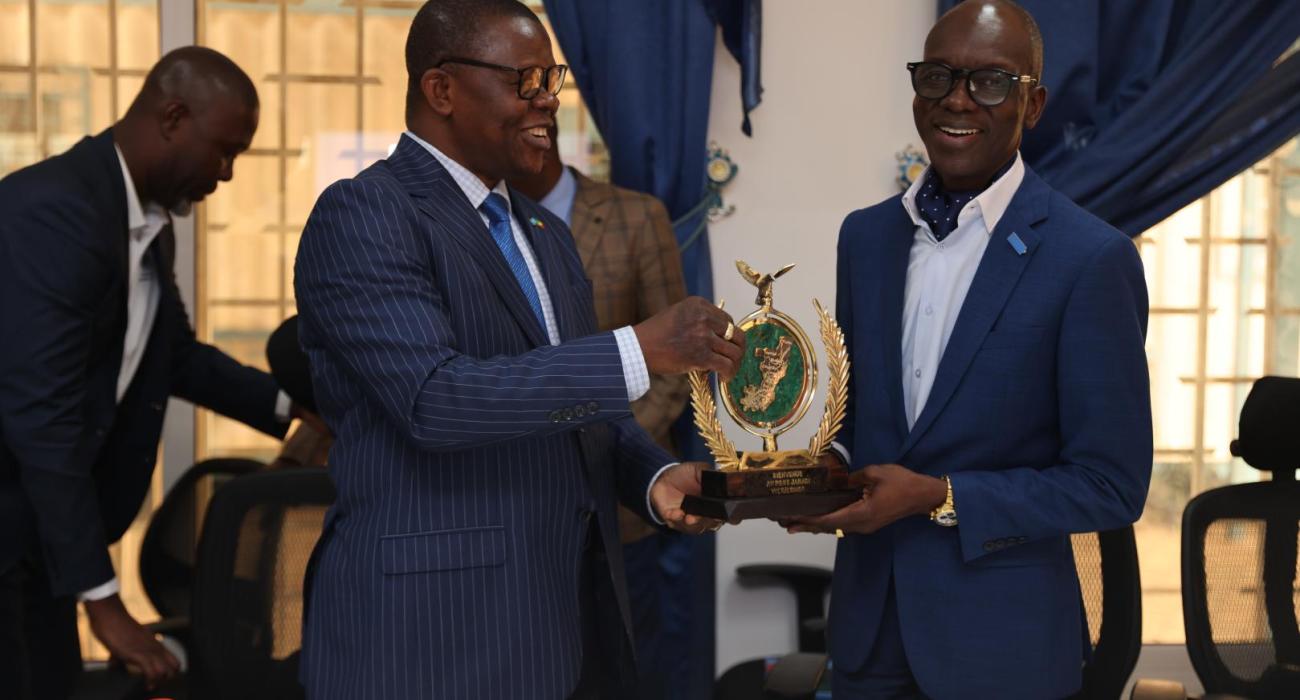 Le Représentant résident de l’OMS Congo avec le Directeur régionale de l'OMS pour l'Afrique