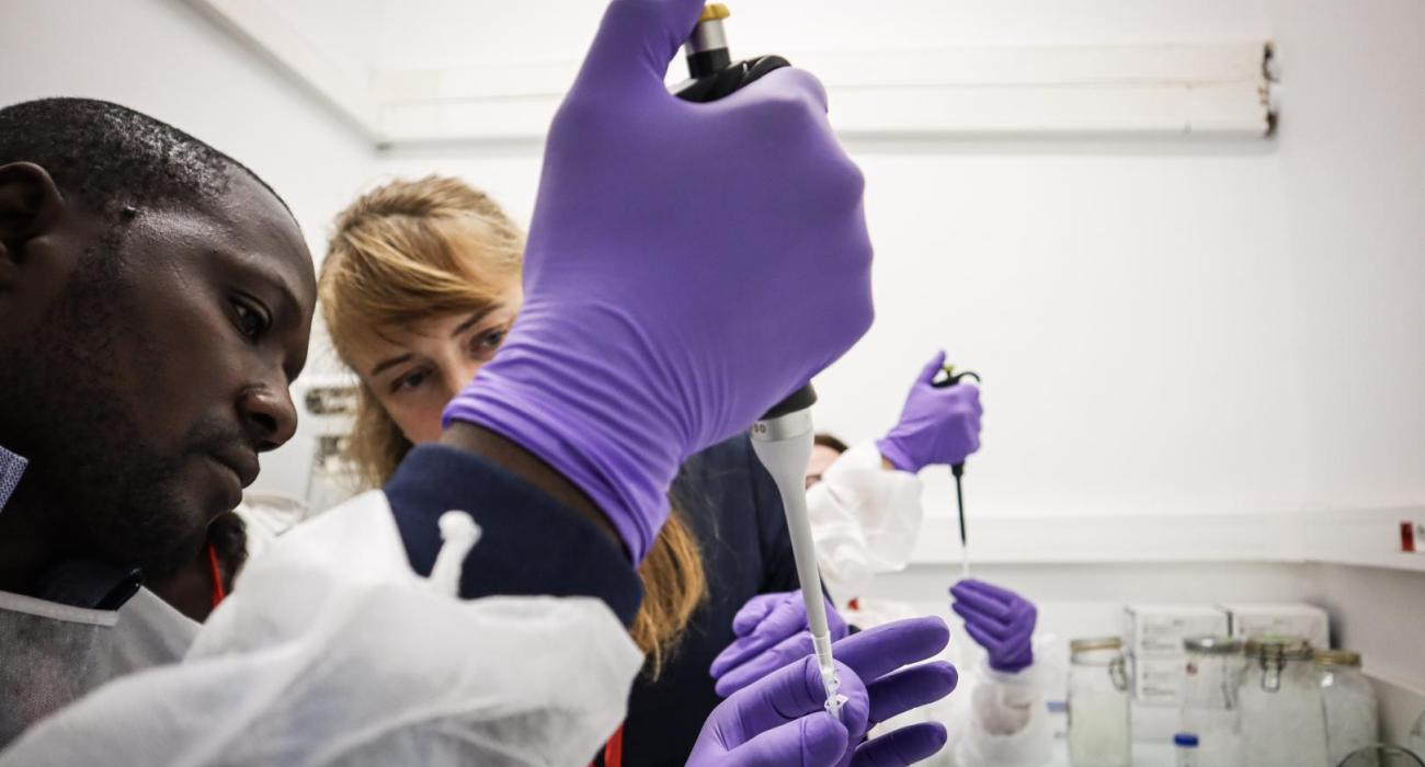 La Côte d’Ivoire renforce ses efforts d’éradication de la poliomyélite en se dotant d’un laboratoire moderne