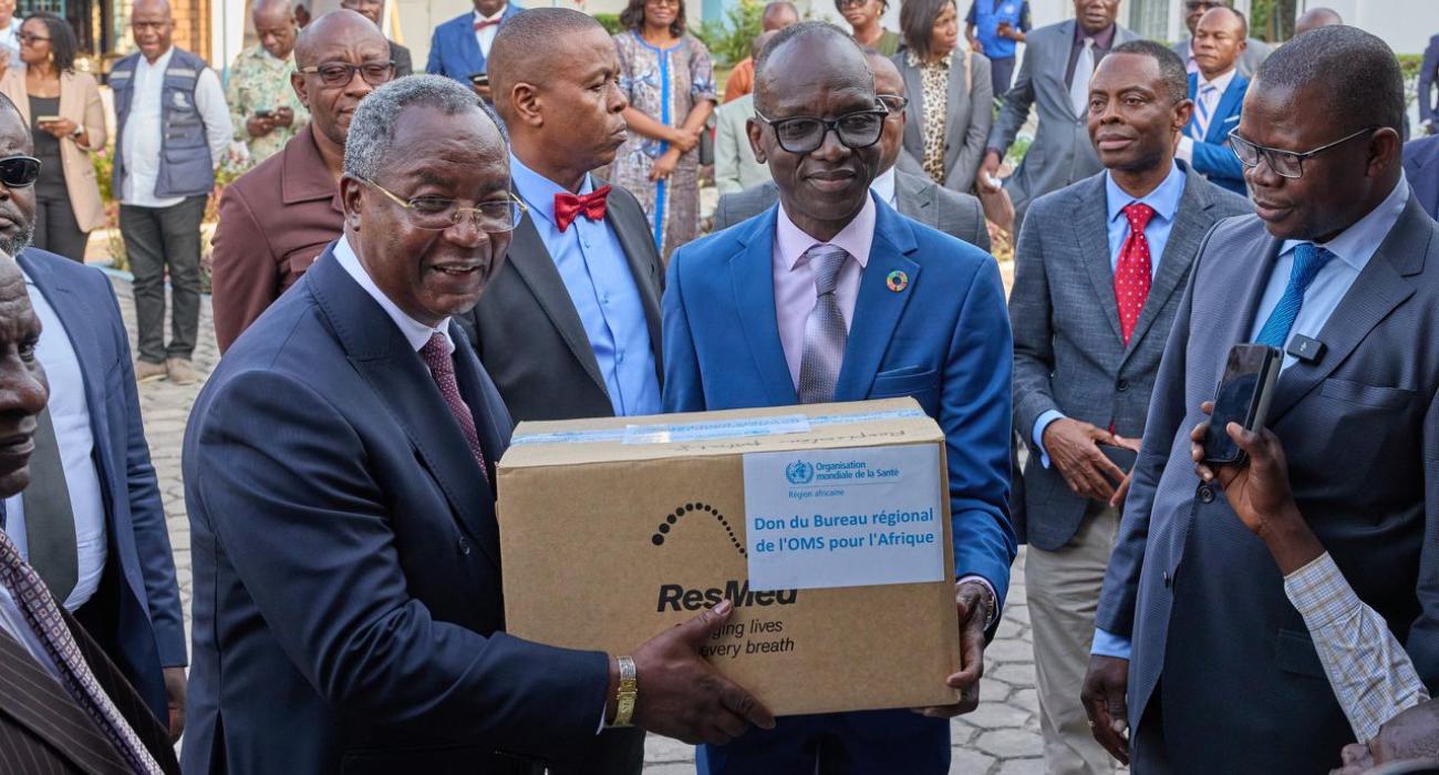 L'OMS fait don de fournitures et d'équipements médicaux pour soutenir les services de santé au Congo