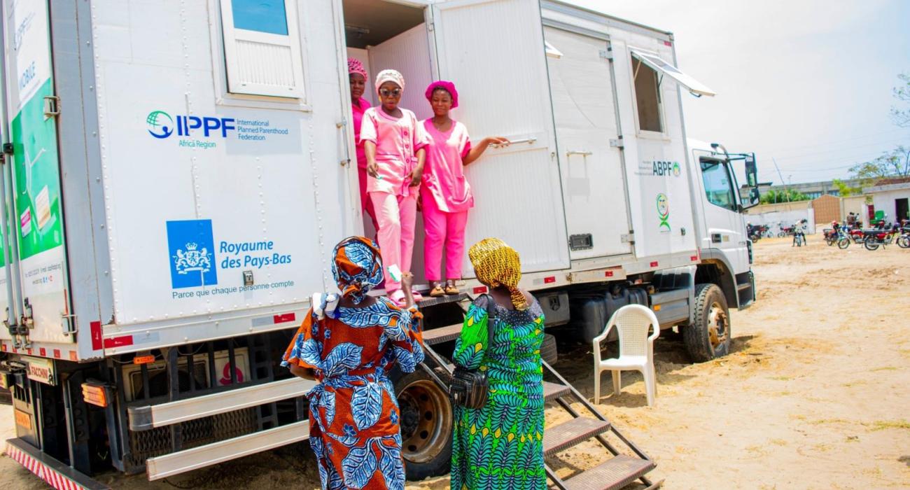 Intégrer les services de planification familiale et de dépistage des cancers pour améliorer durablement la santé des femmes au Bénin