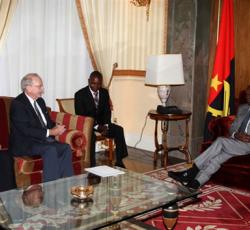 0012 Angola Head of State receiving the Polio Coalition partners