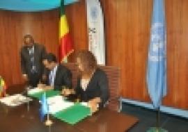 Mr Ahmed Shide, State Minister of Finance and Economic Cooperation and Ms Ahunna Eziakonwa-Onochie UN Resident Coordinator sign the UNDAF