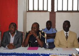 (g à d) Dr Louma, Mr Mikala Boutamba, Dr Inoua stupéfaits par les déclarations et té-moignages l’OCLAD