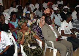 Des participants très attentifs de part et d’autre dans la salle