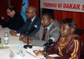 Le Représentant de l’OMS au premier plan. A sa droite, les Responsables du Bureau de l’UIT à Dakar, du Bureau Régional de l’UIT à Addis Abeba et un expert de l’UIT à Genève