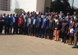 Photo de famille des participants au tour du Ministre de la Santé