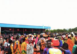 Une foule immense venue des alentours s'était joint aux cérémonies de célébration Une foule immense venue des alentours s'était joint aux cérémonies de célébration