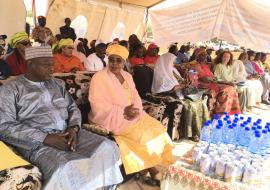 Une vue des officiels à la cérémonie avec de gauche à droite: le Ministre de la Santé, la 1ère Dame du Niger, l’épouse du 1er Ministre, la Représentante ai de l’OMS au Niger et la Représentante adjointe de l’Unicef