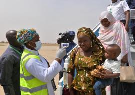 Port health services screening arriving passegners for temperature at Maiduguri international airport._Photo_WHO_C.Onuekwe_ (1)